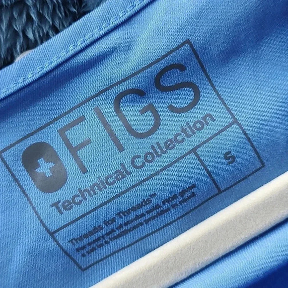 Figs women's ceil blue Cairo cargo skinny scrub pants and one pocket top… - Picture 4 of 4